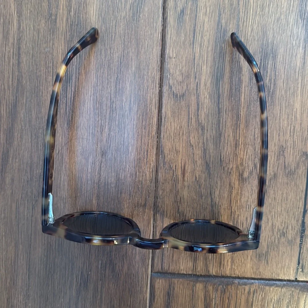 Illesteva Leonard Sunglasses Tortoise Blue Mirror - Picture 8 of 13